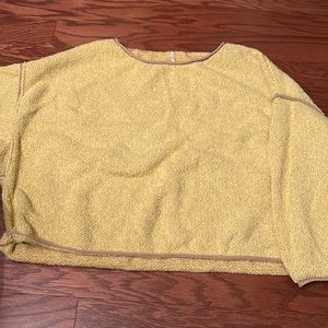 Free People Yellow Bardot Sweater. Size Medium. Warn few times. Great condition